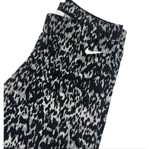 Nike Club Leggings - Picture 4 of 6